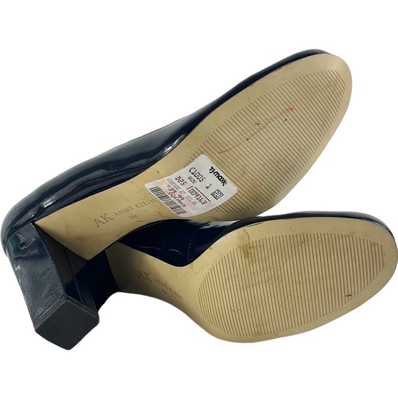 Anne Klein Navy Patent Leather Heel Size 9 - Picture 5 of 9
